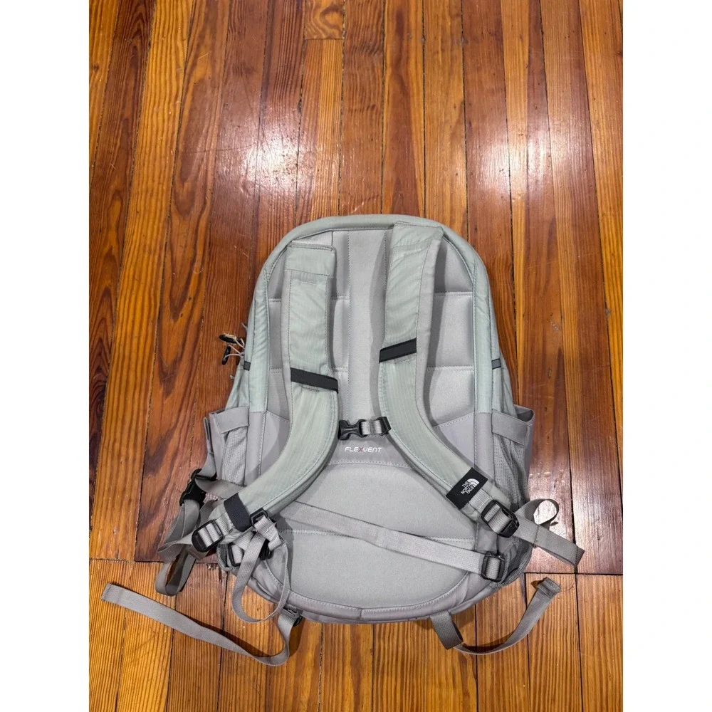 The North Face Recon Backpack Sage Green Grey FlexVent Laptop Bag